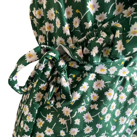 NWOT Modcloth Green One Piece Ditzy Daisies Floral Halter Ruffle Swimsuit Size L - Picture 6 of 11